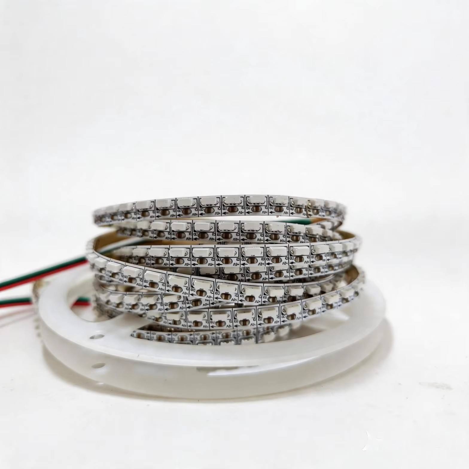 SMD 4020 RGB Addressable LED Strip 160LEDs/m DC5V WS2812 5mm Slim Ra90 High CRI Flexible Tape Light