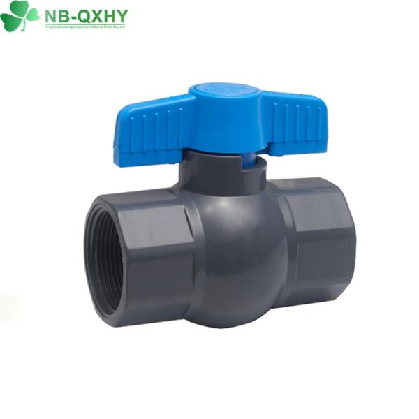 Válvula de esfera de PVC de controlo chinês para estrutura flexível em irrigação