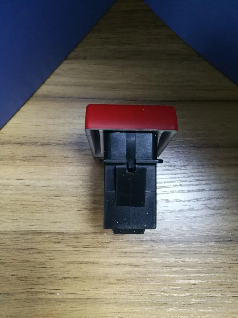 SHACMAN Emergency Alarm Light Switch Dz97189584713 Shacman Truck Parts