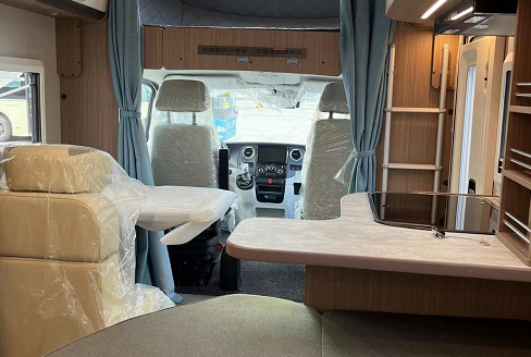 EuroIII  ежедневное Motorhomes Van 2360ml 4wheels