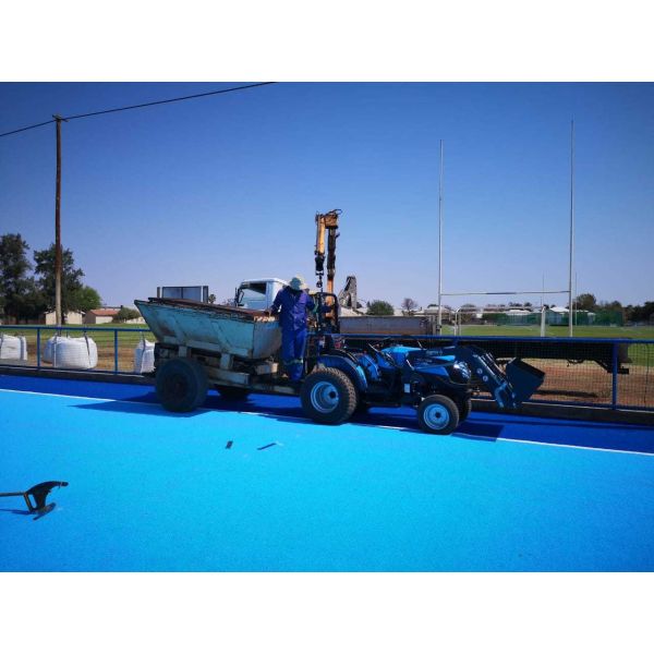 FIH Certified Hockey Artificial Turf with 14mm Pile Height and Water Spray for Consistent Play