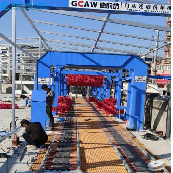 Kolon Low Maintenance Double belt Conveyor Car Wash Equipment 36M 16brushes