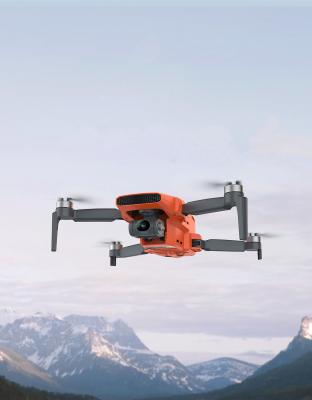 Petit drone intégré, Poids au décollage : 245 g, Autonomie maximale : 32 min, Empattement : 214 mm, Vitesse maximale : 16 m/s