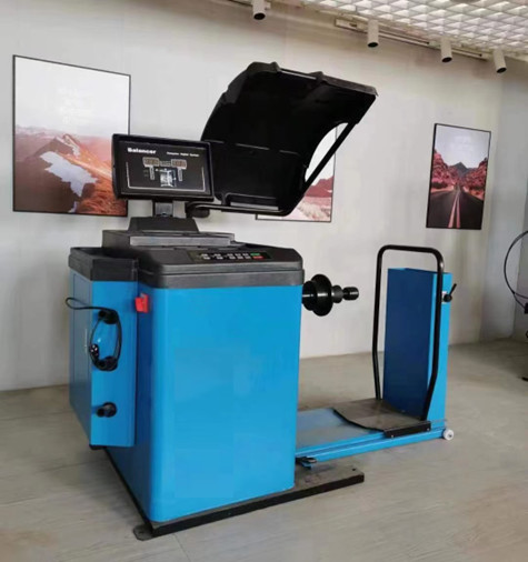220rpm Auto Wheel Balancer Wheel Alignment Machine 1200mm