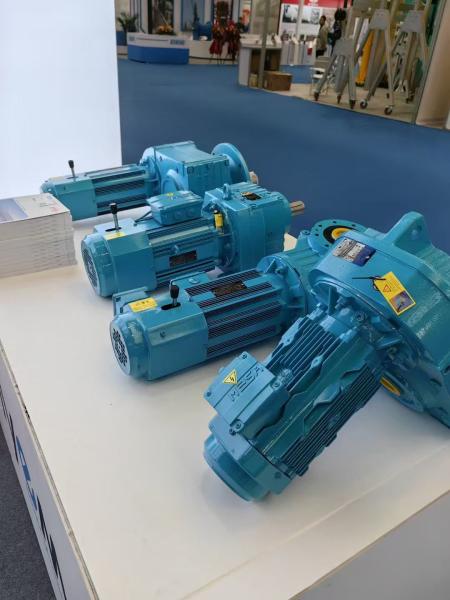 Crane spare parts/EO crane spare parts/EO crane parts manufacturer/2ton-20ton crane drive motor/bridge crane end beam motor/crane running motor manufacturer/