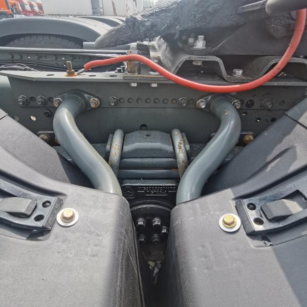 Heavy Duty Towing Truck with Air Suspension Seat and Power Assistance Steering System