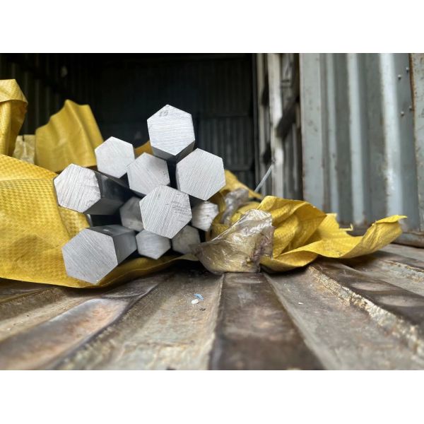 Factory Direct Sale 304 Stainless Steel Bar ASTM 304 304L 304n 304j1 S32304 Stainless Steel Round Bar