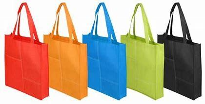 Encolha a tela não tecida resistente dos PP para as tampas do saco de compras/da tampa/terno do carro