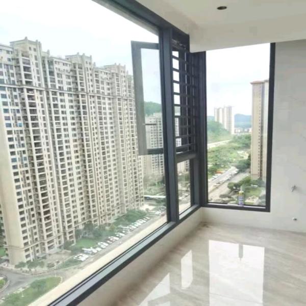 Fenêtres résistantes aux intempéries et à la lumière naturelle