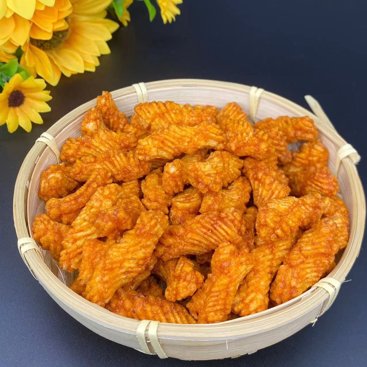 Хрустящая закуска шутихи риса вкуса черного перца Chili карри морской водоросли зажарила