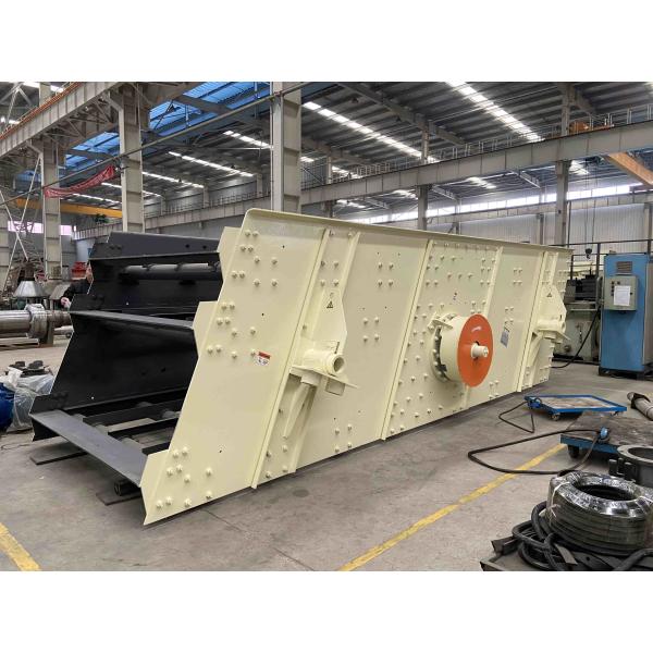1100 T/H Stationary Vibrating Screens For Mining