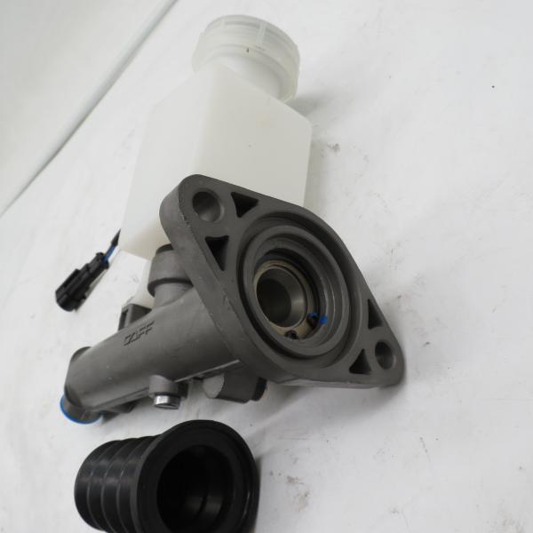 Selling Clutch master pump oil can 5801475914Selling Clutch master pump oil can 5801475914