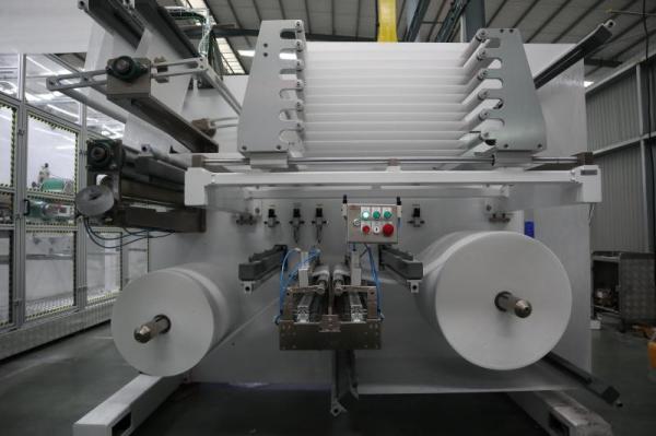 85% Efficiency 0.8Mpa 680*450mm Adult Diaper Making Machine