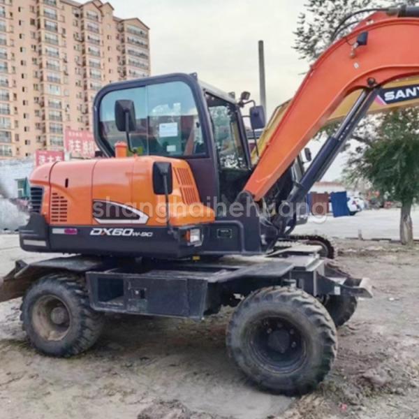 Original Hydraulic Cylinder DOOSAN DX60w Wheel Excavator With 0.21m3 Bucket Capacity