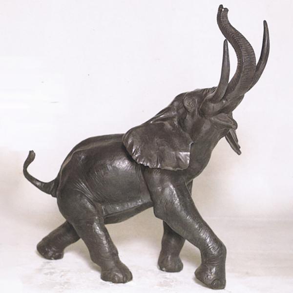 Corrosion Resistance Metal Elephant Garden Sculpture In 200cm Height