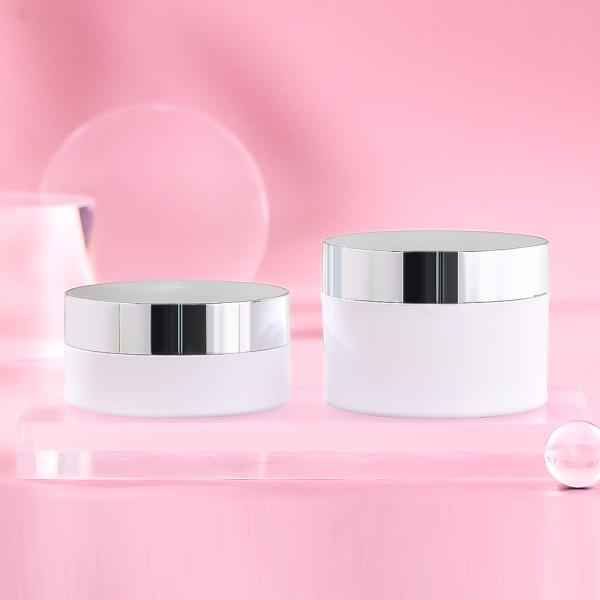 Wholesale Thick Wall PET Cosmetic Cream Jar with Electroplated Silver Screw Cap and Inner Cup Design