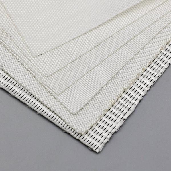5.2m Width Woven Geotextile Fabric With Strength 10% Elongation And Heavy-Duty ≥12KN CBR Puncture Strength