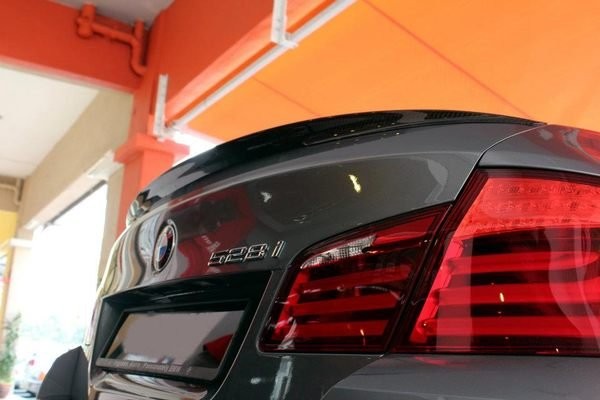 Крыло PU представления M5 F10 f 18