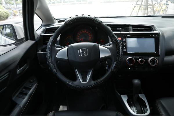 Carbon Black Color Car Steering Wheel Cover Without Power Knob 20 * 3 * 3cm
