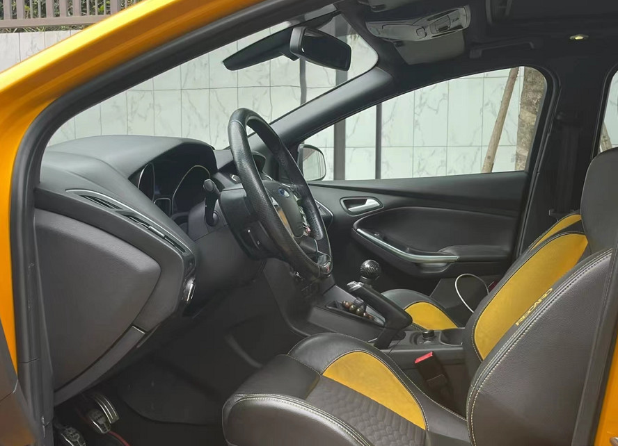 Новый и используемый седан мест бензина 5 фокуса 1.5T 177HP Форда автоматический