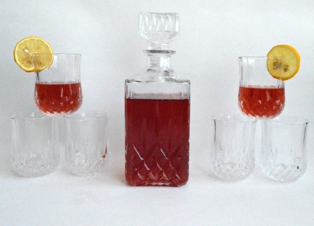 GLASS WINE DECANTER WITH 4 CUPS