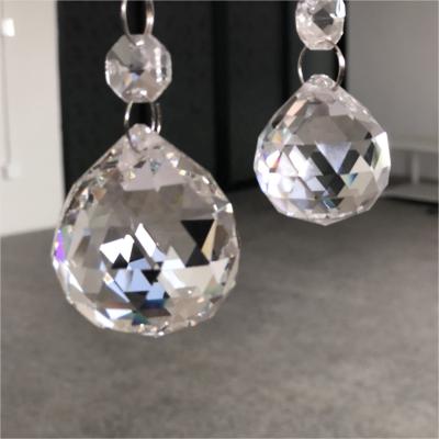 30-40mm Facetado Corte de vidro transparente Prisma de bola de cristal Pendente de hotel Decoração