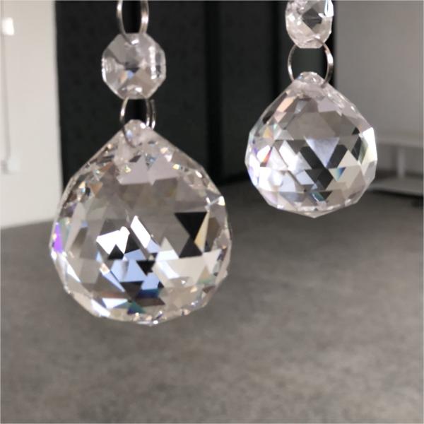 30-40mm Facetado Corte de vidro transparente Prisma de bola de cristal Pendente de hotel Decoração