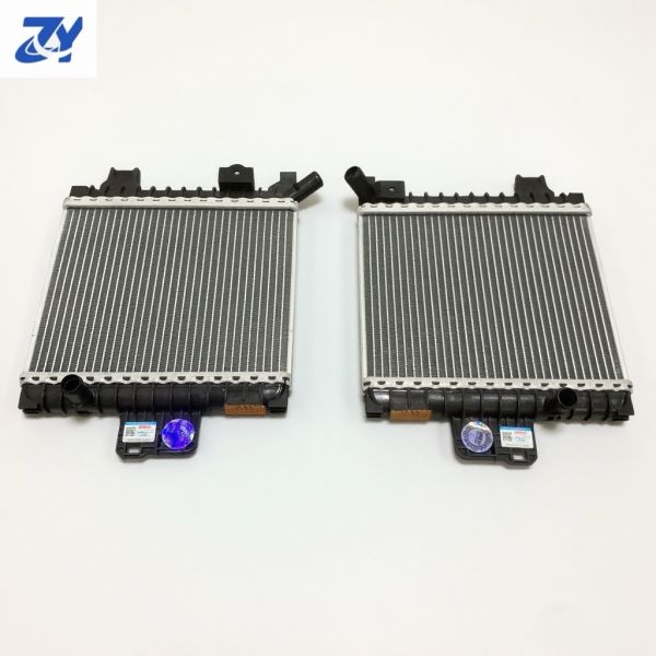 For Lamborghini URUS Intercooler Water tank Radiator OEM 4M0121218F 4M0121218G High-performance Automotive Parts