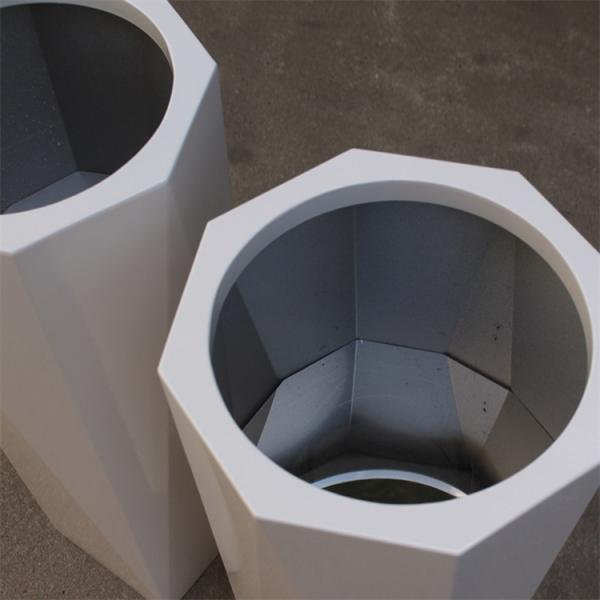 Plantadores permanentes del metal de macetas del piso blanco irrompible