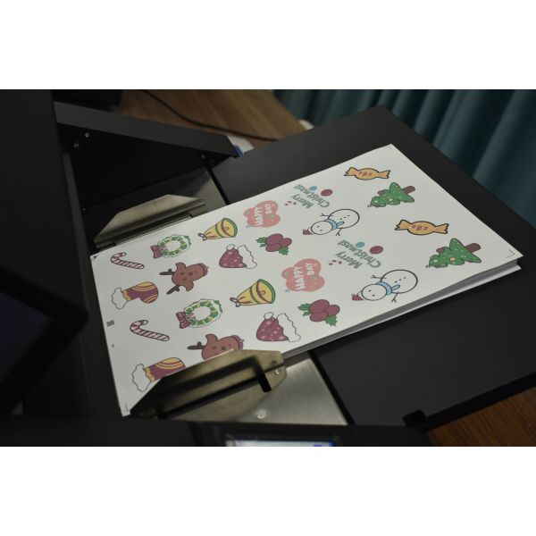 High-Precision ZKSVD370 Cutter  Perfect for Custom A3 A4 Cards And Stickers 
