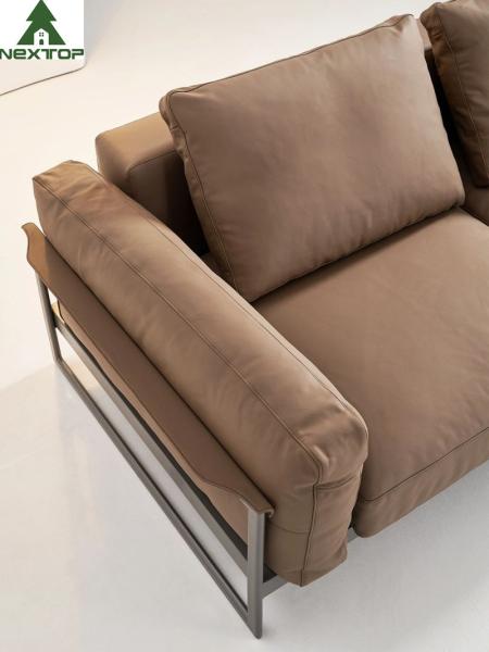 Sofá de couro de vida 3 Seaters Sofa Metal Frame de reclinação macio da sala de hotel de Brown