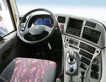 Dongfeng  4*2 210hp RHD LHD Tractor Head