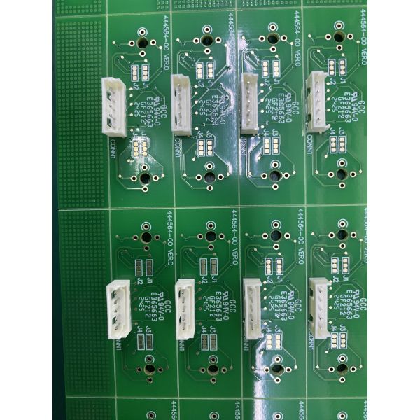 Surface Mount Technology SMT PCB Assembly Green Solder Mask Resistors Electronic Manufacturing