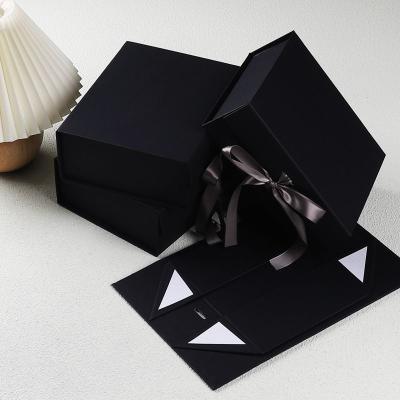 Emballage rectangulaire sur mesure Emballage en carton en papier plat plié magnétique Boîtes cadeaux
