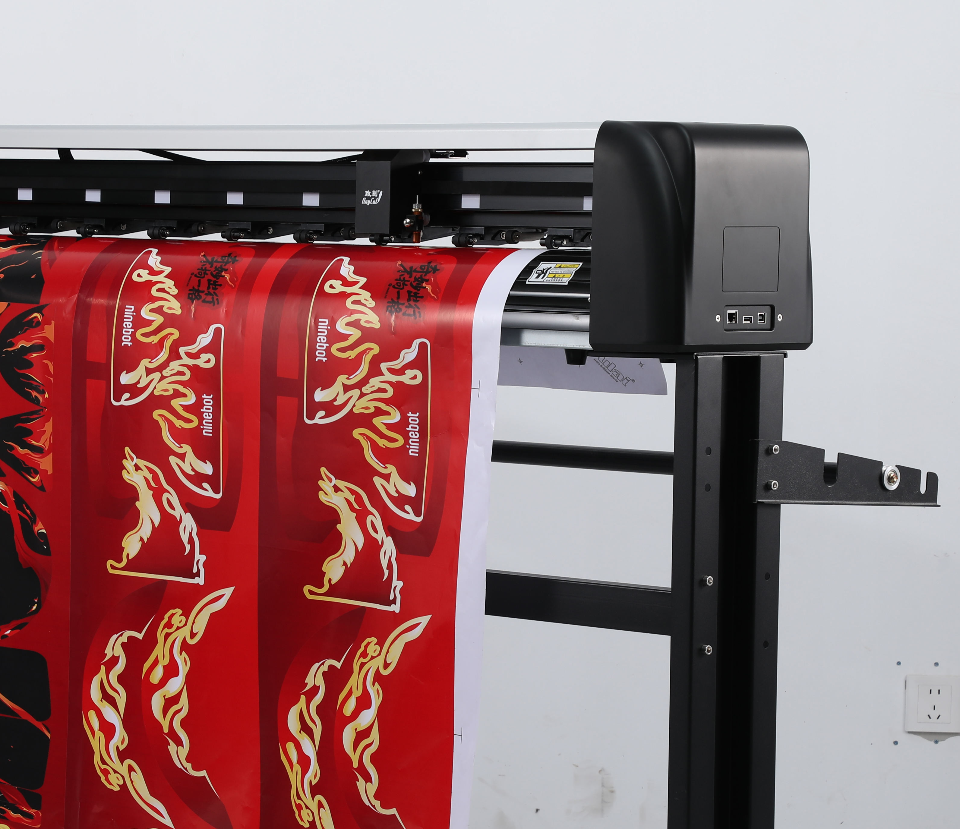 ZK1750-SF Quiet And High Speed Servo Motor Cutting Plotter With CCD Camera Positioning