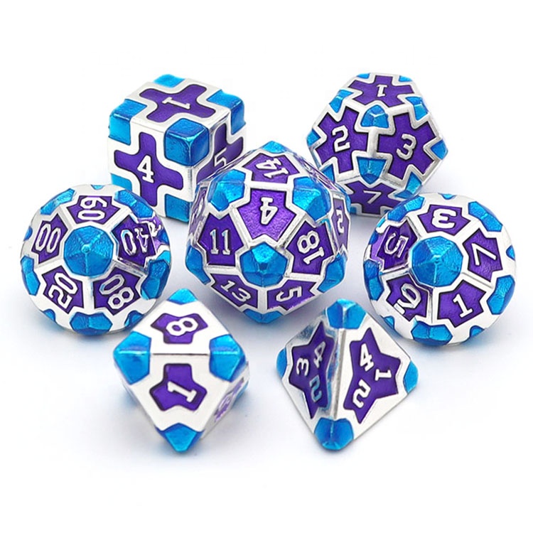 Zinc Alloy Metal Dice with Electroplating Finish and Customized Logo for Role-Playing Games