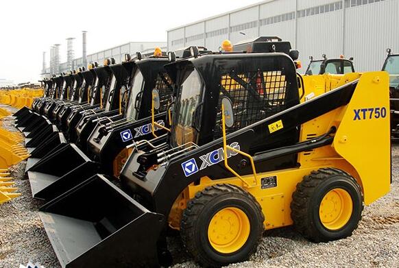 Road Maintenance Machinery Micro XT750 0.55m3 Bucket Skid Steer Loader