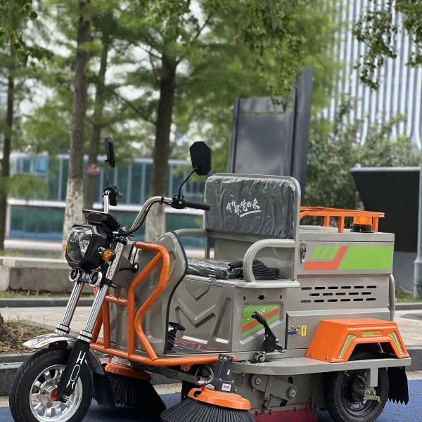 Small Electric Street Sweeper with Pure Electric Energy Type Street Sweeping Machine