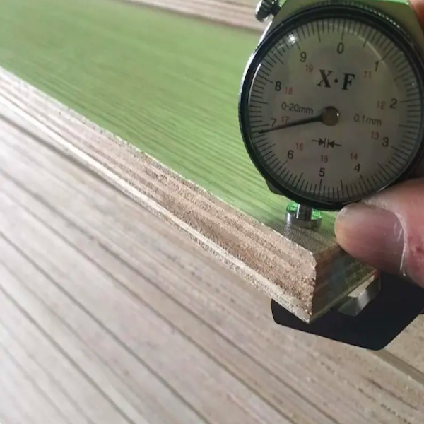 Ламинированная фанера из твердого дерева фанера из фанеры против плесени против плесени 3/4 дюйма для мебели