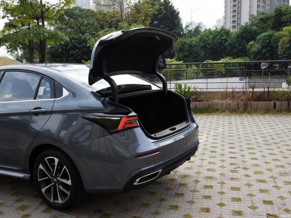 Fornecimento rápido e desconto no carro a gasolina Chery Arrizo5 Plus com sistema de travagem EPB