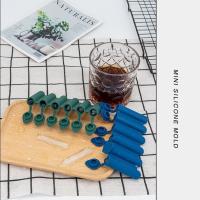 Fácil de liberar azules de silicona mini bandejas de cubo de hielo 6 moldes de cavidad para enfriar el whisky cóctel accesorios de cocina apilables