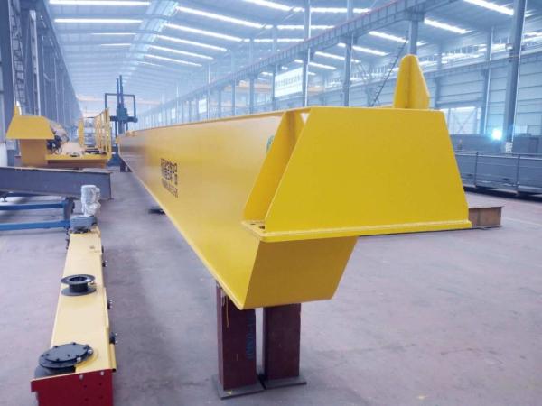 5tons Electric Single Girder Box Type Magnetic Overhead  Crane With Hoist Working