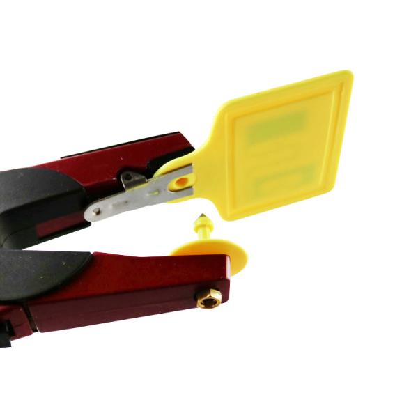 RFID cattle ear tag,UHF ear tag,barcode ear tag,cow ear tag,laser printing ear tag,80*70mm,plastic TPU,easy to tracking