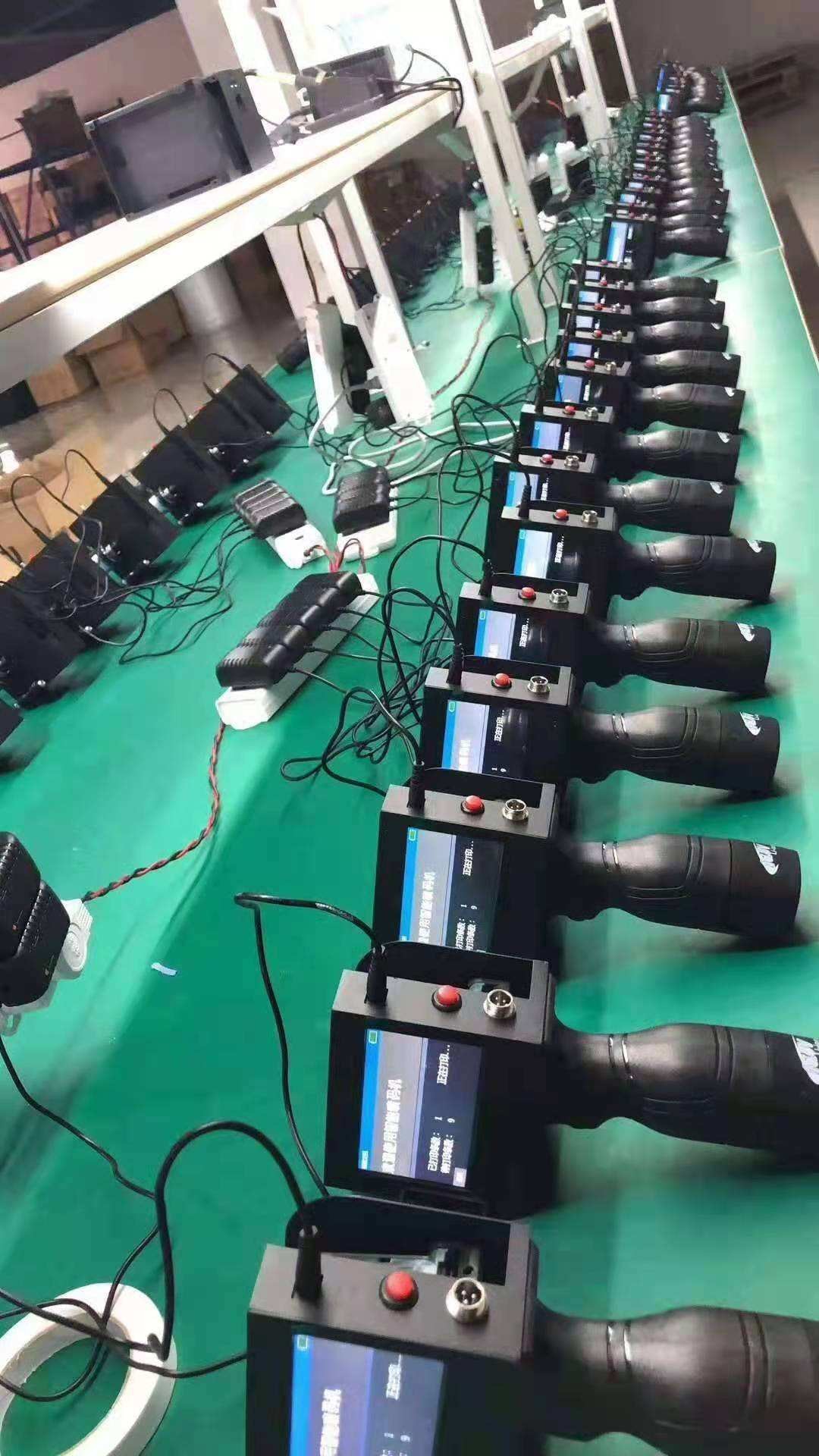 Построчно печатающее устройство струйного принтера Barway Handheld беспроводное высокоскоростное для пластмассы и металла