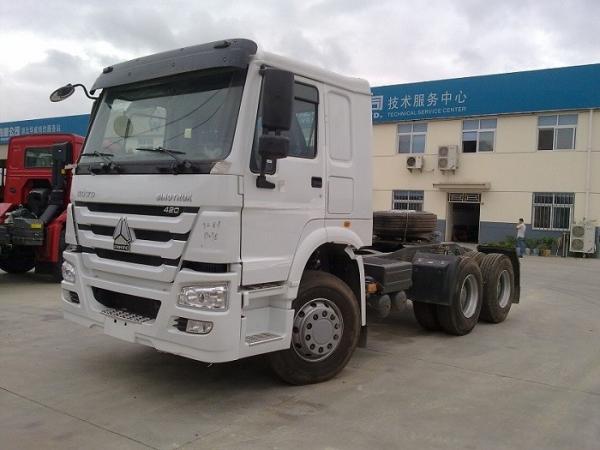 Durable Howo Tractor Head Truck , 40 Tons 10 Wheel 371hp Prime Mover Truck