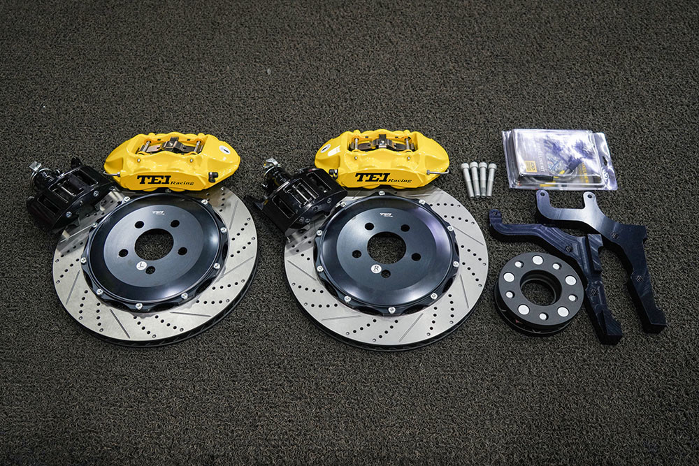 Ford Mustang BBK Brake Kit S40 4 Пистоновый кабельный калибр для задних двойных калибр