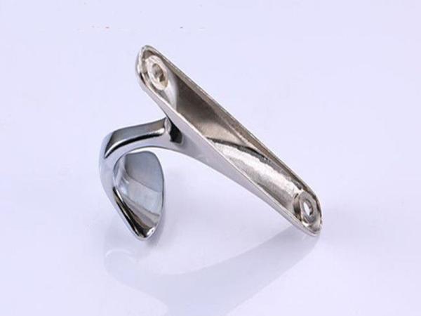 Silver Cloth Hanging Hooks , Zinc Alloy Wall Mounted Coat Hooks Classical Jacket Hander Hooks