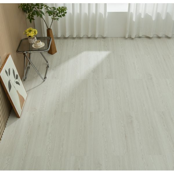 Waterproof 4mm SPC Rigid Core Vinyl Plank Flooring with Click Lock 0.5mm