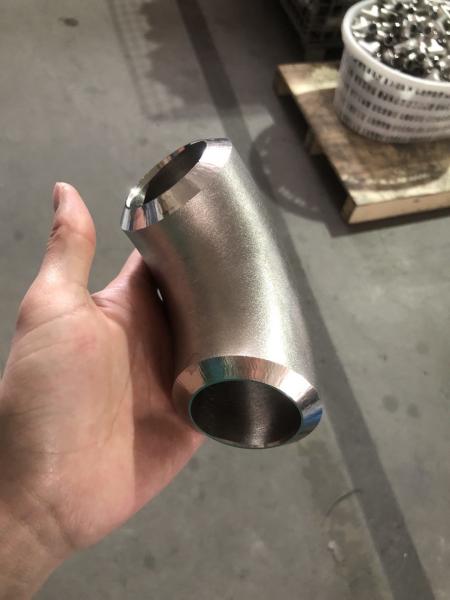 A tubulação da liga do titânio Gr9 as tubulações redondas de aço ASTM B338 de 10 polegadas 20mm lustrou laminado a alta temperatura