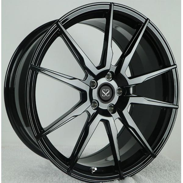 Le noir de lustre a adapté 20 jantes aux besoins du client bouleversées d